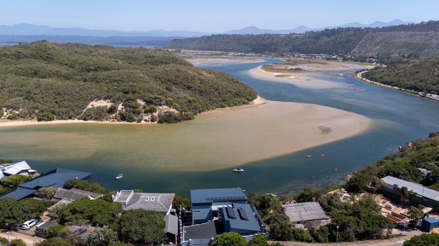 4 Bedroom Property for Sale in Kingfisher Creek Western Cape